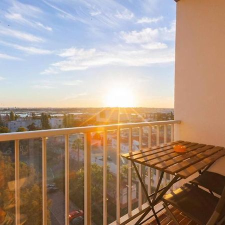 Sunset Entre A Ria E O Teatro Apartment Faro Exterior photo