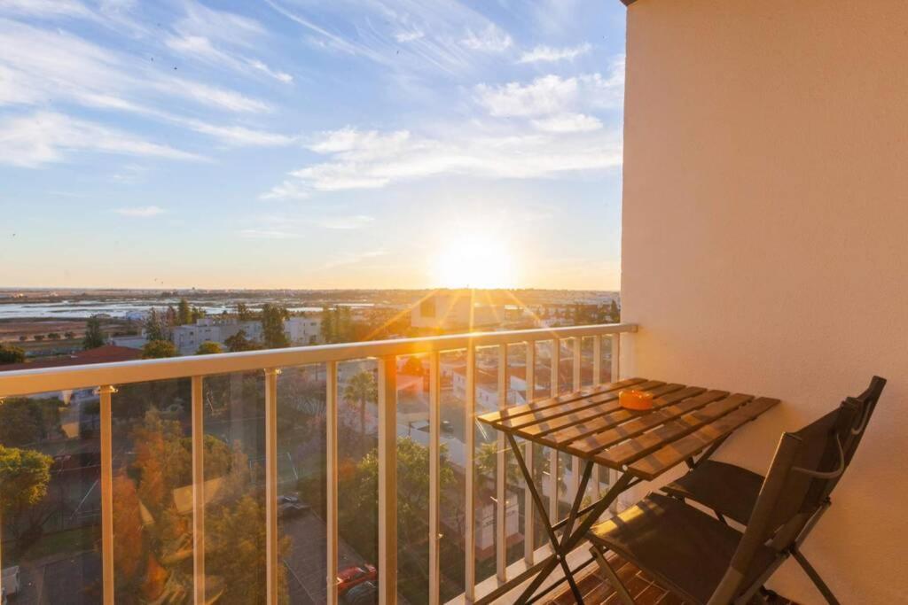 Sunset Entre A Ria E O Teatro Apartment Faro Exterior photo